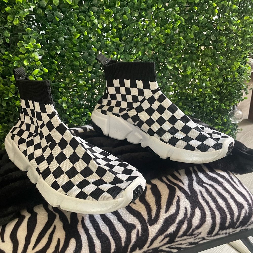 Mudd Black and White Checkered Men Sneakers